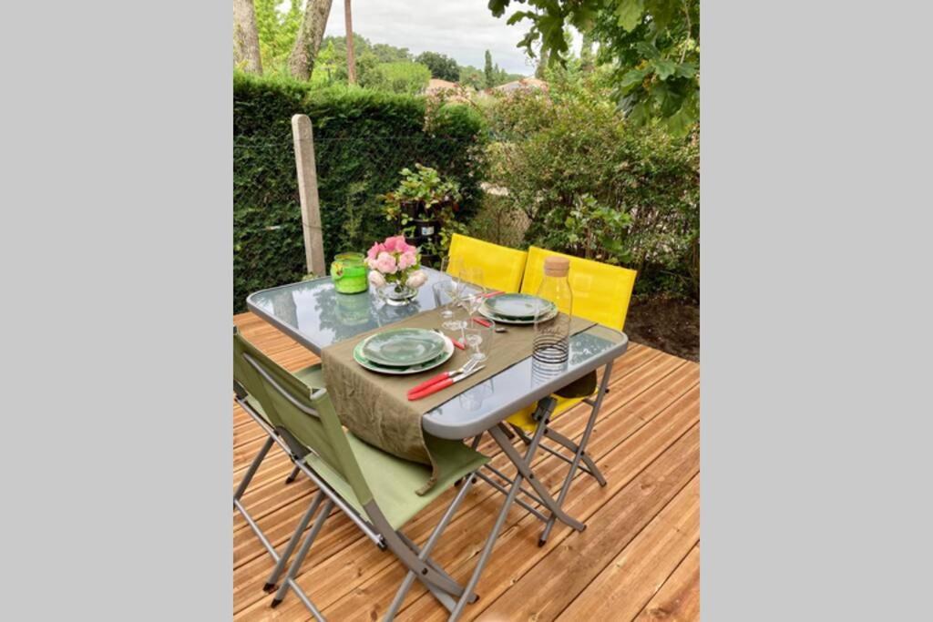 Charmant Chalet Avec Une Grande Terrasse Au Pyla La Teste-de-Buch Exterior photo